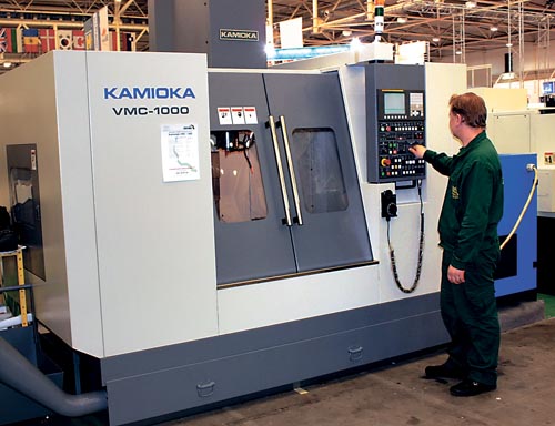 Kamioka VMC-1000 на стенде компании &laquo;Алиста&raquo; во время выставки МПФ-2011