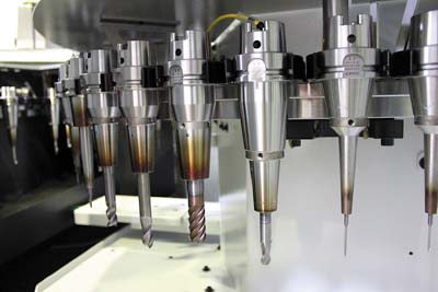 В цехах Langer на обрабатывающих центрах, например Hermle C42, для закрепления режущего инструмента используют термопатроны Haimer Power и Power Mini