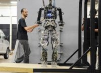 Инженеры из Вирджинии разработали антропоморфного робота